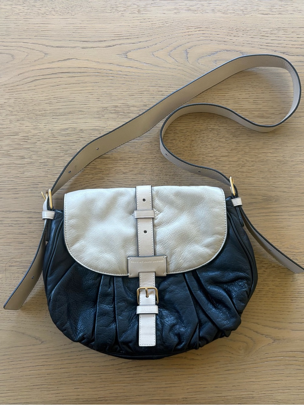 Marc by Marc Jacobs Black Cream Leather Crossbody Shoulder Bag Adjustable Strap